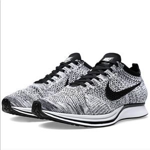 Nike Flyknit Racer Oreo 1.0 / Pre-owned / No box